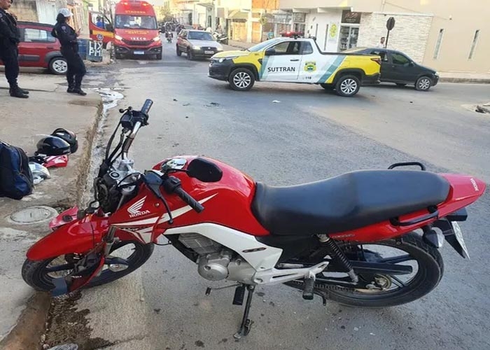 Famoso por postar vídeos 'dando grau' de moto, influenciador sofre acidente  na Zona Leste de SP; um adolescente morreu