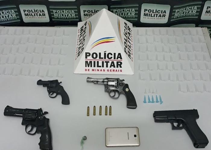 Bolsonaro volta a defender armamento: detentos mortos praticaram